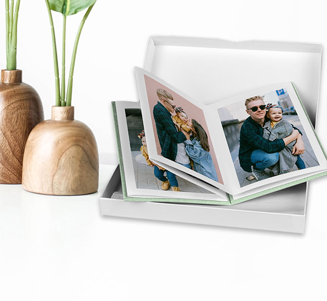 Jetzt Geschenke personalisiert gestalten. Ein Leporello ist das besondere Faltbuch fuer die schoensten Fotos und besondere Erinnerungen. Platz fuer 10 Bilder.