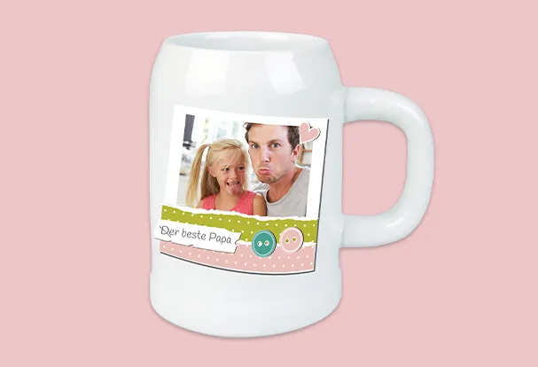 Bierkrug gestalten mit individueller Fotocollage: Familienfotos hochladen und mit den Designvorlagen der ROSSMANN Fotowelt gestalten. Probiert es jetzt aus!