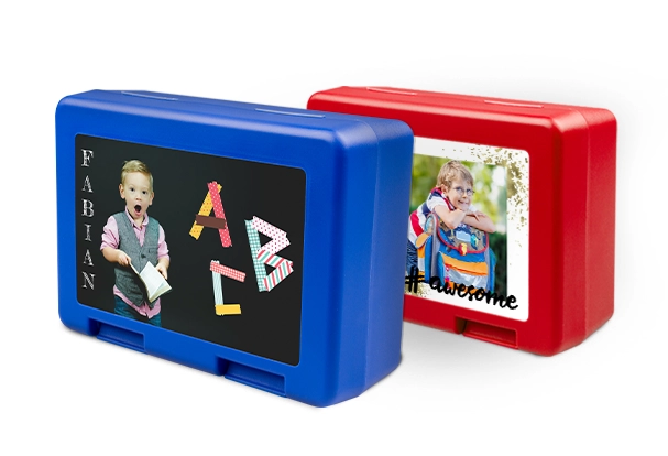 Praktische Brotdose in Rot oder Blau, individuell mit Foto und Text gestaltbarer Deckel