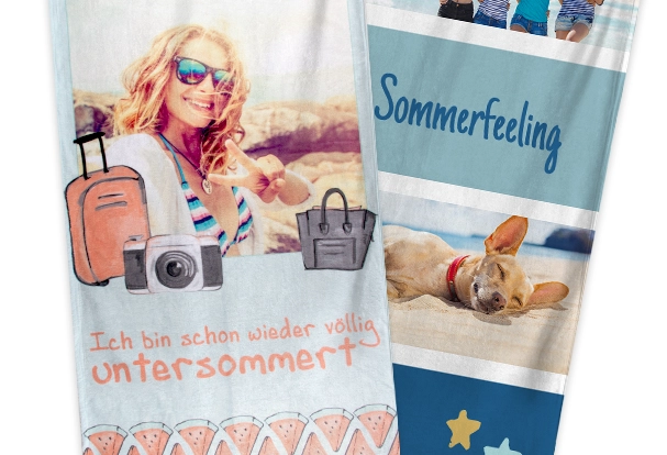 Zwei Strandtücher, vollflächig bedruckt mit Fotos, sommerlichem Design und individuellem Text.