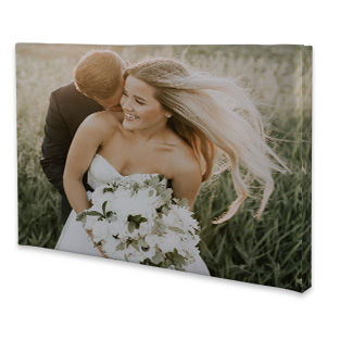 Leinwanddruck mit eigenem Foto in brillanten Farben, perfekt zur Wanddekoration und als persönliches Geschenk.