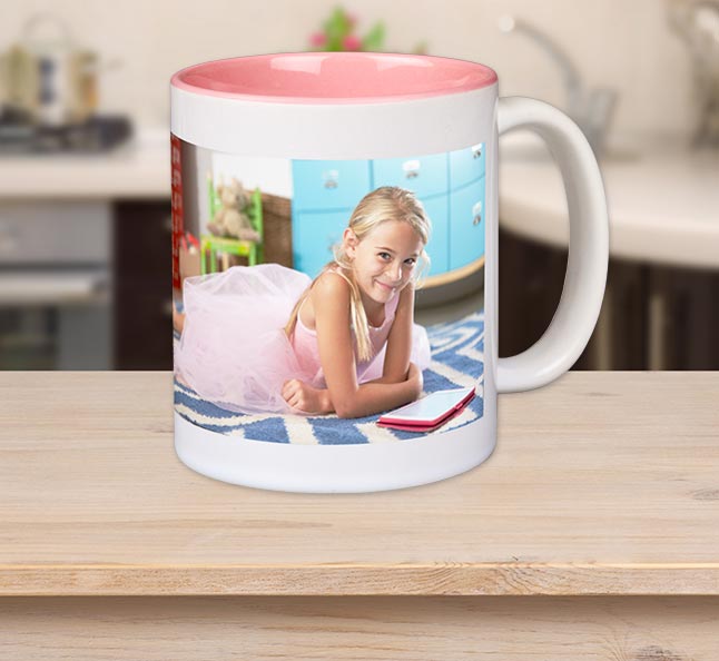 Personalisierte Geschenke Familienfotos jetzt hochladen und mit unseren kostenlosen Designvorlagen eine farbige Panoramatasse fuer Ihre Kueche gestalten.