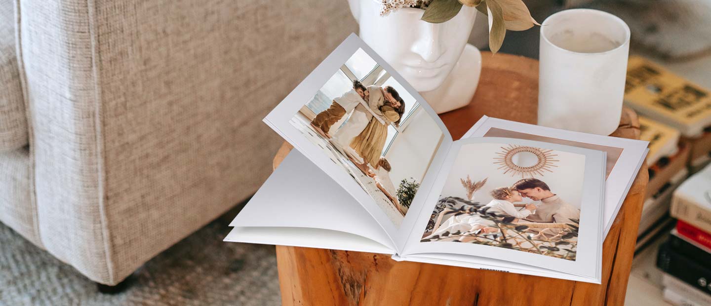 Besondere Papierqualitaet jetzt auswaehlen und zwischen Digitaldruck, Fotopapier und Premium-Matt entscheiden. Gestalten Sie jetzt Ihr Fotobuch mit eigenen Bildern.