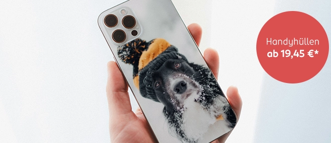 Eine personalisierte Handyhülle mit einem Bild eines Hundes in einer Wintermütze, ideal als individuelles Geschenk oder stilvolles Accessoire.