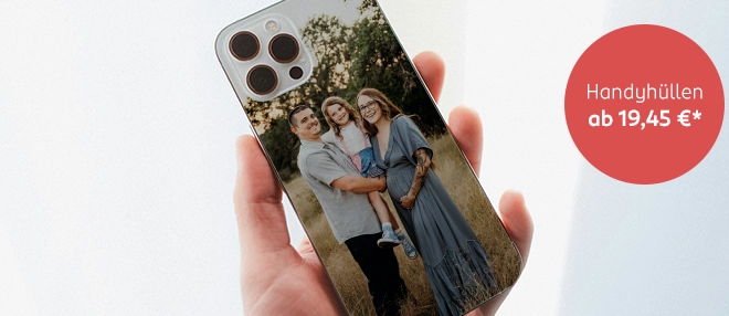 Eine personalisierte Handyhülle mit einem Bild eines Hundes in einer Wintermütze, ideal als individuelles Geschenk oder stilvolles Accessoire.