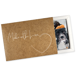 Fotostreifen sind perfekt als kleines Dankeschön oder als persönliches Geschenk. Die Streifen im Fotoautomaten-Stil können beispielsweise als Lesezeichen genutzt werden.