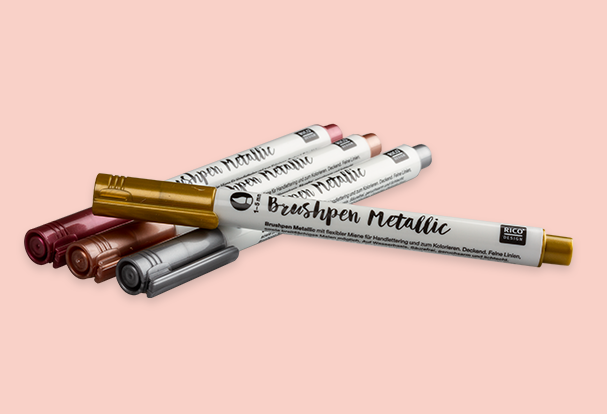 Ostergeschenke personalisiert: Vier Metallic-Brushpens in den Farben Silber, Roségold, Weinrot, Gold zur kreativen Gestaltung.