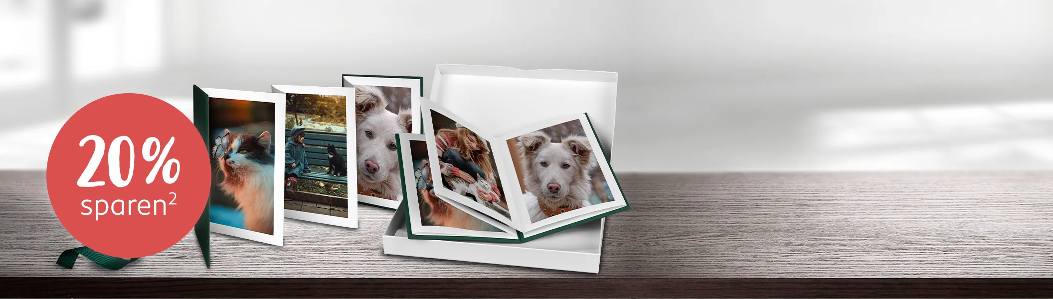 Foto Leporello, inklusive Seidenpapier und Geschenkverpackung Jetzt einfach ein Foto Leporello und bestellen. Ihr könnt bis 10 Bilder unterbringen und erhaltet ein edles Fotobuch mit Leineneinband und Schleife.