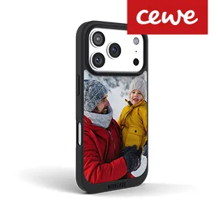 Schwarze Handyhülle mit persönlichem Foto von Vater und Kind im Schnee