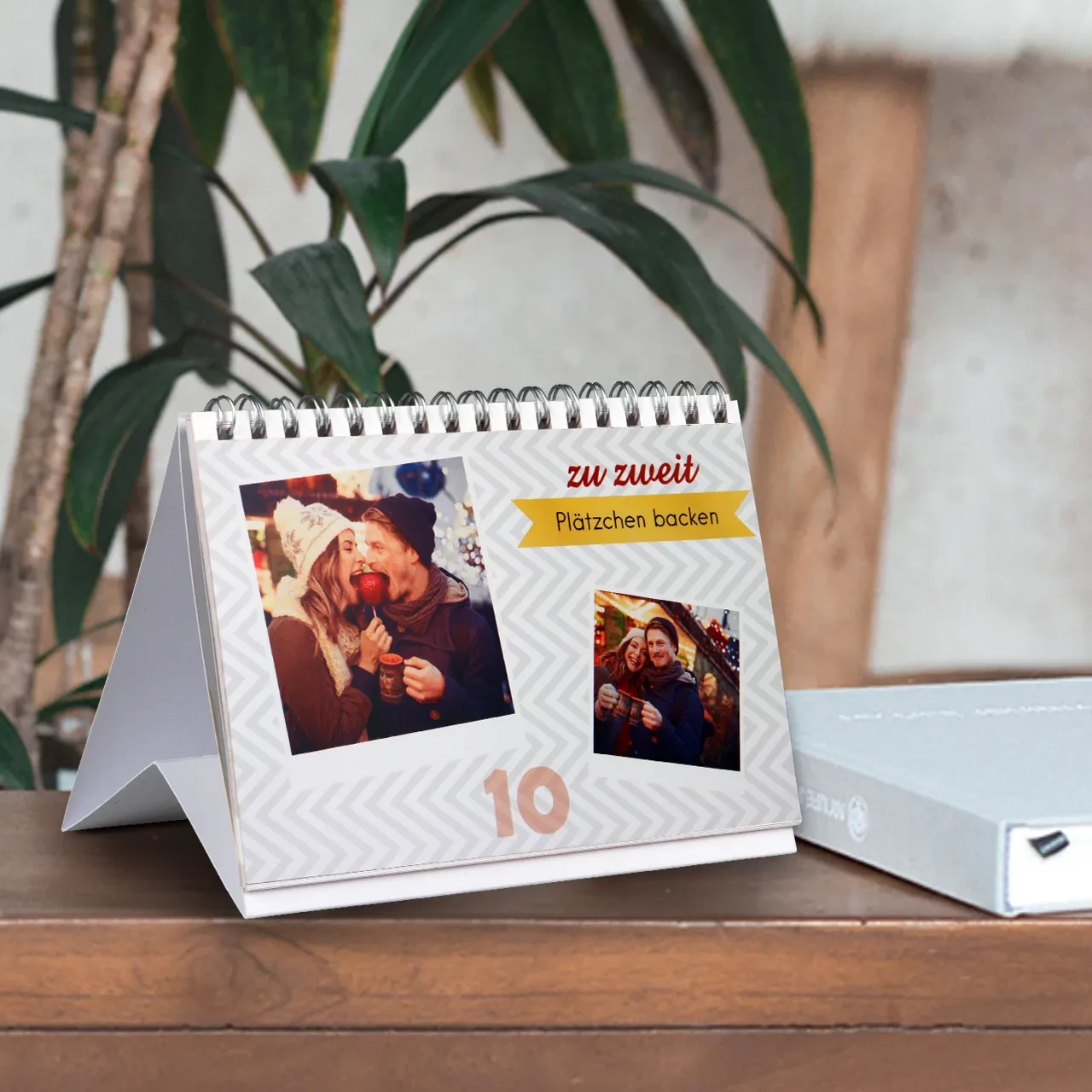 Foto-Adventskalender selber machen in der ROSSMANN Fotowelt. Kreative Designvorlagen sind verfügbar, die ihr für euren persönlichen Adventskalender nutzen könnt.