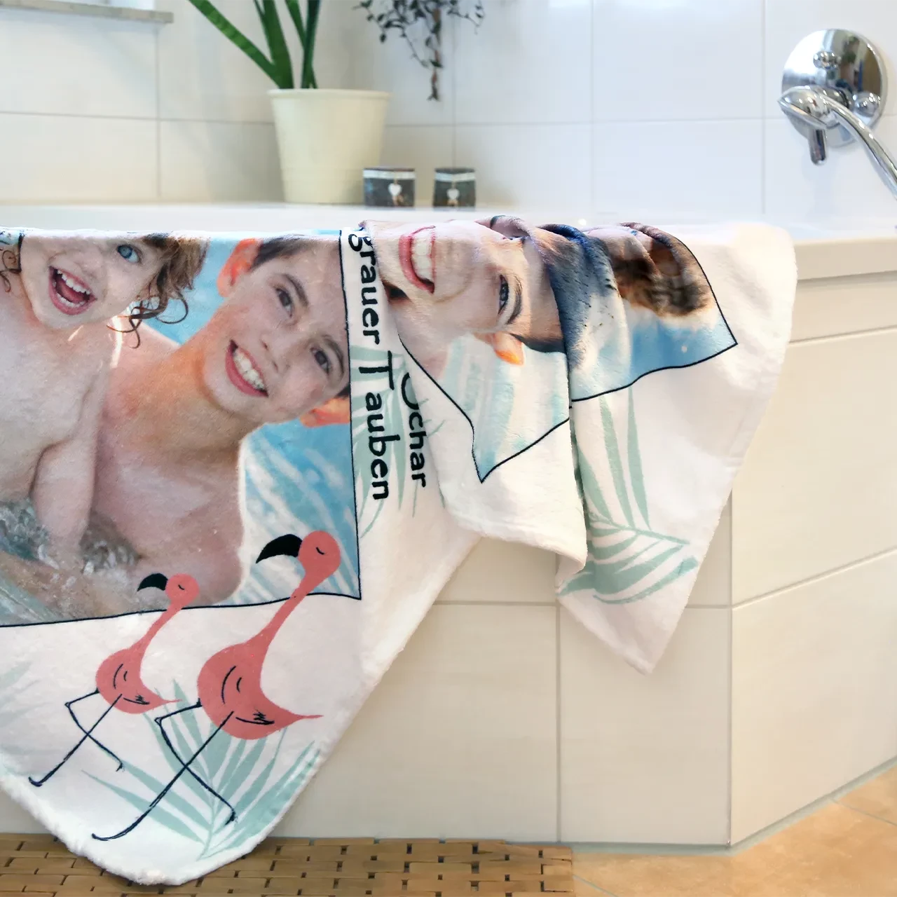Jetzt personalisierte Handtücher gestalten und etwas mehr Persönlichkeit in der Wohnung verbreiten. Selbst gestaltete Handtücher können sehr dekorativ und für das Auge attraktiv sein.