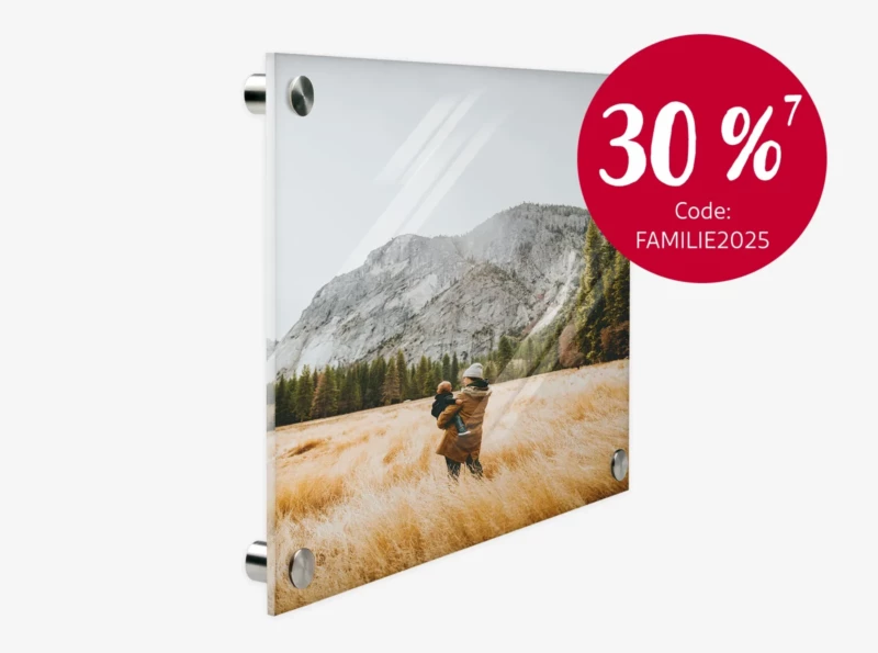 Bestellt jetzt Acrylglas Bilder in der ROSSMANN Fotowelt. Die formbeständige, transparente, 3 mm dicke Acrylglasplatte mit glatter Oberfläche wird vollflächig bedruckt.