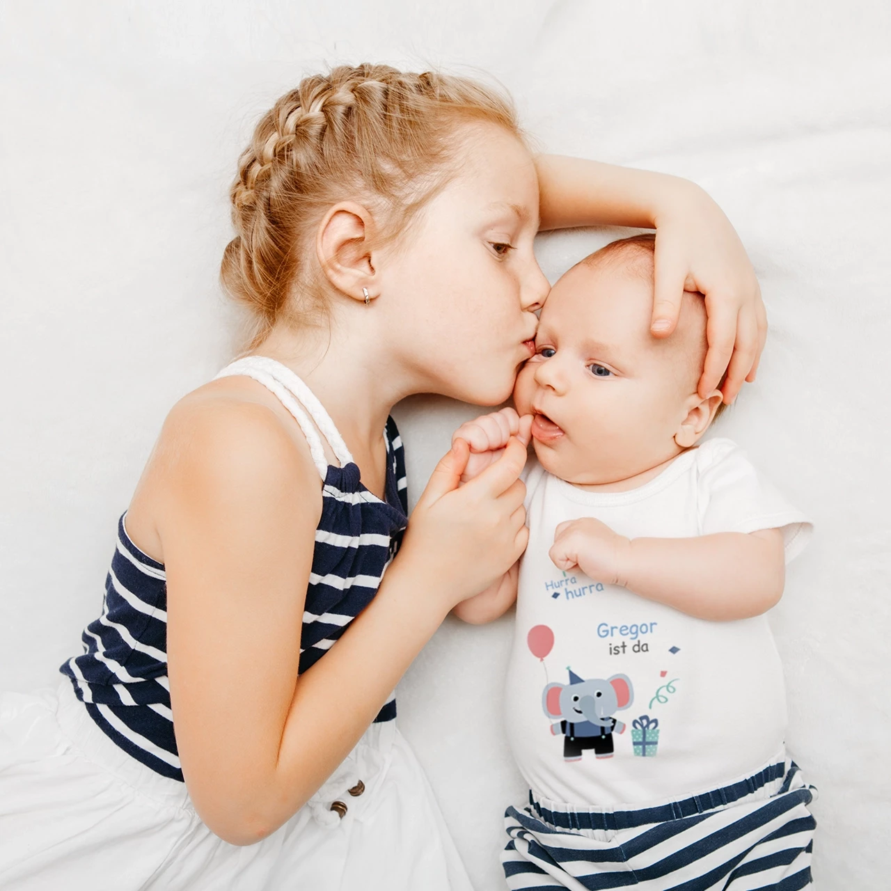Einen Baby Strampler selbst zu gestalten ist in der ROSSMANN Fotowelt kinderleicht. Werdet jetzt kreativ und wählt die passende Größe. Farbe und Designvorlage.