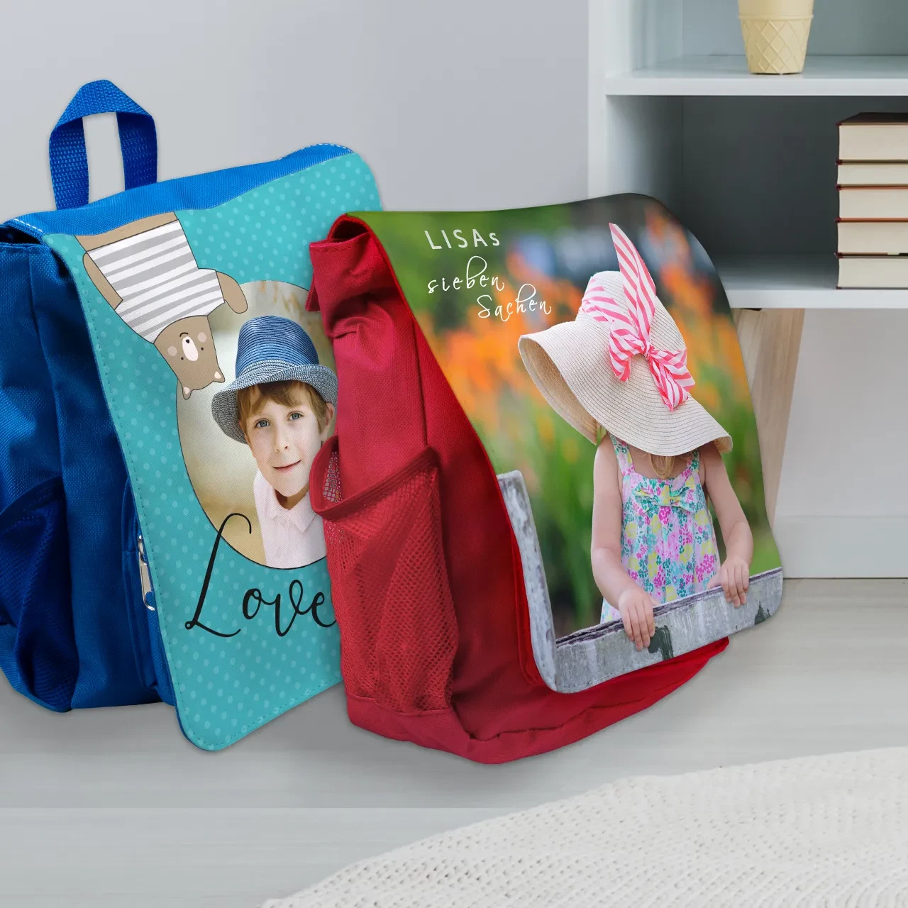Hier könnt ihr einen personalisierten Kindergartenrucksack mit Namen, Foto und Text gestalten. Der Rucksack hat praktische Taschen und verstellbare Gurte.
