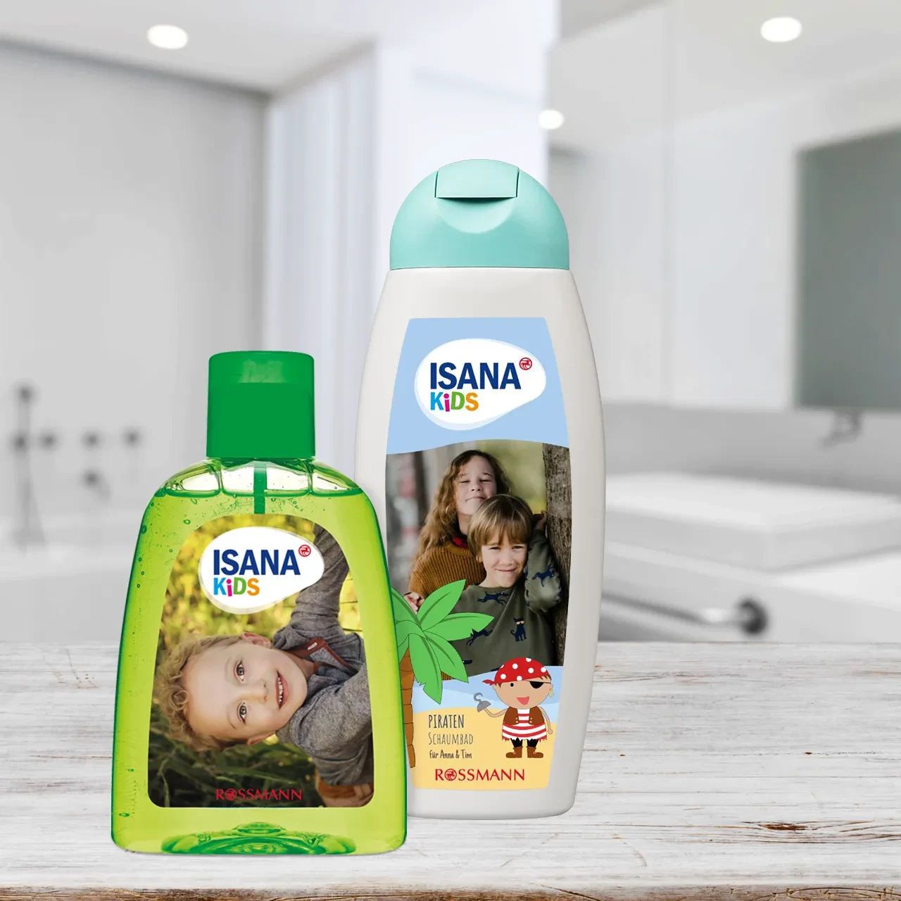 Kindershampoo, Duschgel und Schaumbad von ISANA Kids mit Fotos von schönen Erinnerungen und lustigen Designs selbst gestalten. Die Rezeptur ist zu 100 % ohne Mikroplastik.