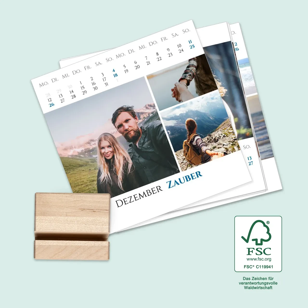 Der Tischkalender ist in verschiedenen Varianten erhältlich. Beispielsweise ist es möglich, einen Standfuß zu wählen und dort die losen Kalenderblätter aufzustellen.