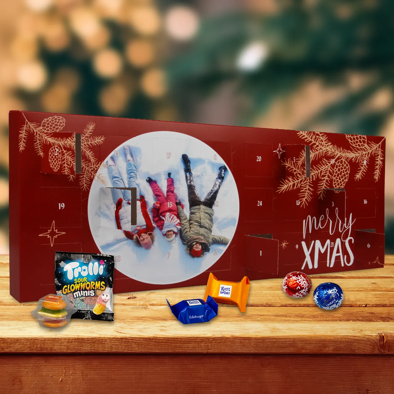 Bereitet euren Liebsten ein einzigartiges Vorweihnachtsgeschenk! Ob mit Schokolade oder Fruchtgummi gefüllt – in der ROSSMANN Fotowelt könnt ihr schnell und einfach euren Lindt Adventskalender personalisiert mit eigenen Fotos gestalten. personalisierte Adventskalender mit Lindt, Ritter Sport, Trolli, verschiedene Design