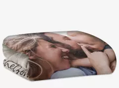 Gefaltete Premium Kuscheldecke mit Foto und Störer „Neu & verbessert“