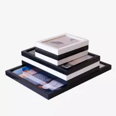 FRAMENATOR, befüllte Rahmen in verschiedenen Größen Wenn ihr eine Fotowand gestalten wollt, seid ihr in der ROSSMANN Fotowelt genau richtig. Ihr erhaltet bereits befüllte Rahmen, die ihr nur noch anbringen müsst.