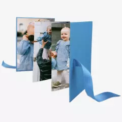 Azurblaues Leporello in der ROSSMANN Fotowelt selbst gestalten. Das Leporello bietet Platz für 10 Bilder und bietet eine hochwertige, edle Haptik.