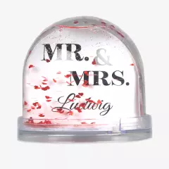 Diese Schneekugel mit Foto ist voller Liebe, denn hier wirbeln roten Herzen herum. Eine romantische Geschenkidee für eure Lieblingsmenschen und zu jedem Anlass.