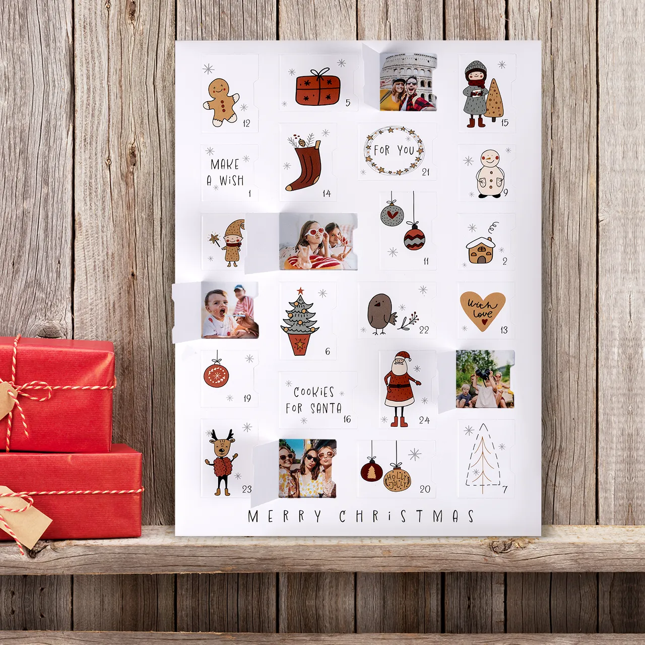 Personalisierter Adventskalender: 24 Türchen mit euren Lieblingsfotos – perfekt als Poster nutzbar und teilweise mit Würfelspiel auf der Rückseite! Jetzt gestalten!