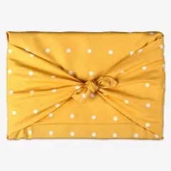 Ein Furoshiki ist eine außergewöhnliche und nachhaltige Möglichkeit, Geschenke zu verpacken. Mit unseren Designvorlagen erhaltet ihr das perfekte Furoshiki.