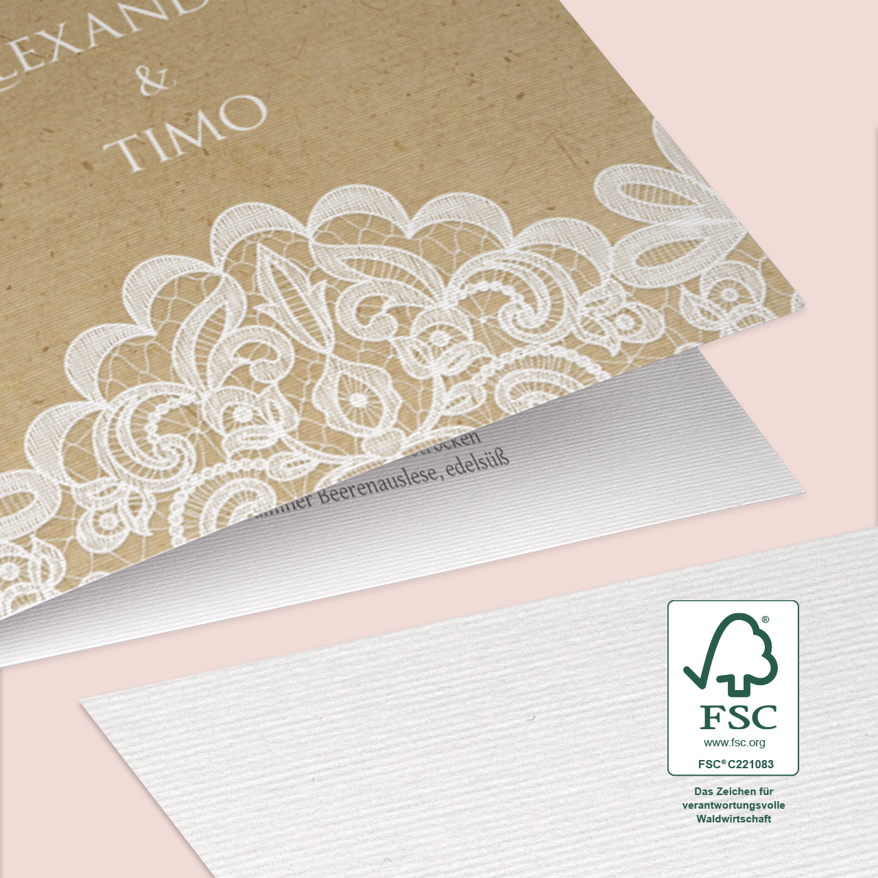 Jetzt Menükarten gestalten in der ROSSMANN Fotowelt. Das Papier ist strukturiert und verleiht so euren einzigartigen Menükarten eine besonders angenehme Haptik.