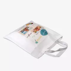 Hier könnt ihr einen weißen Jutebeutel bedrucken lassen mit coolen Designs, Fotos und Collagen. Der Stoffbeutel ist eine umweltfreundliche Alternative zur Plastiktüte.