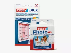 Zwei Verpackungen, tesa® Tack Transparent XL sowie tesa® Photo doppelseitigen Klebepads, ideal zur Fixierung leichter Objekte.