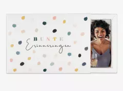Bewahrt eure schönsten Momente in einer individuell gestalteten Bilderbox. Wählt aus stilvollen Designs oder kreiert eure eigene Box für unvergessliche Erinnerungen. Bilderbox individuell gestaltbar, stilvolle Designs