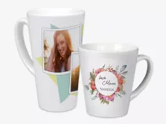Hier könnt ihr eine Latte macchiato Tasse bedrucken lassen mit euren Fotos und Designs. Die Latte macchiato Tasse ist in zwei verschiedenen Größen erhältlich.