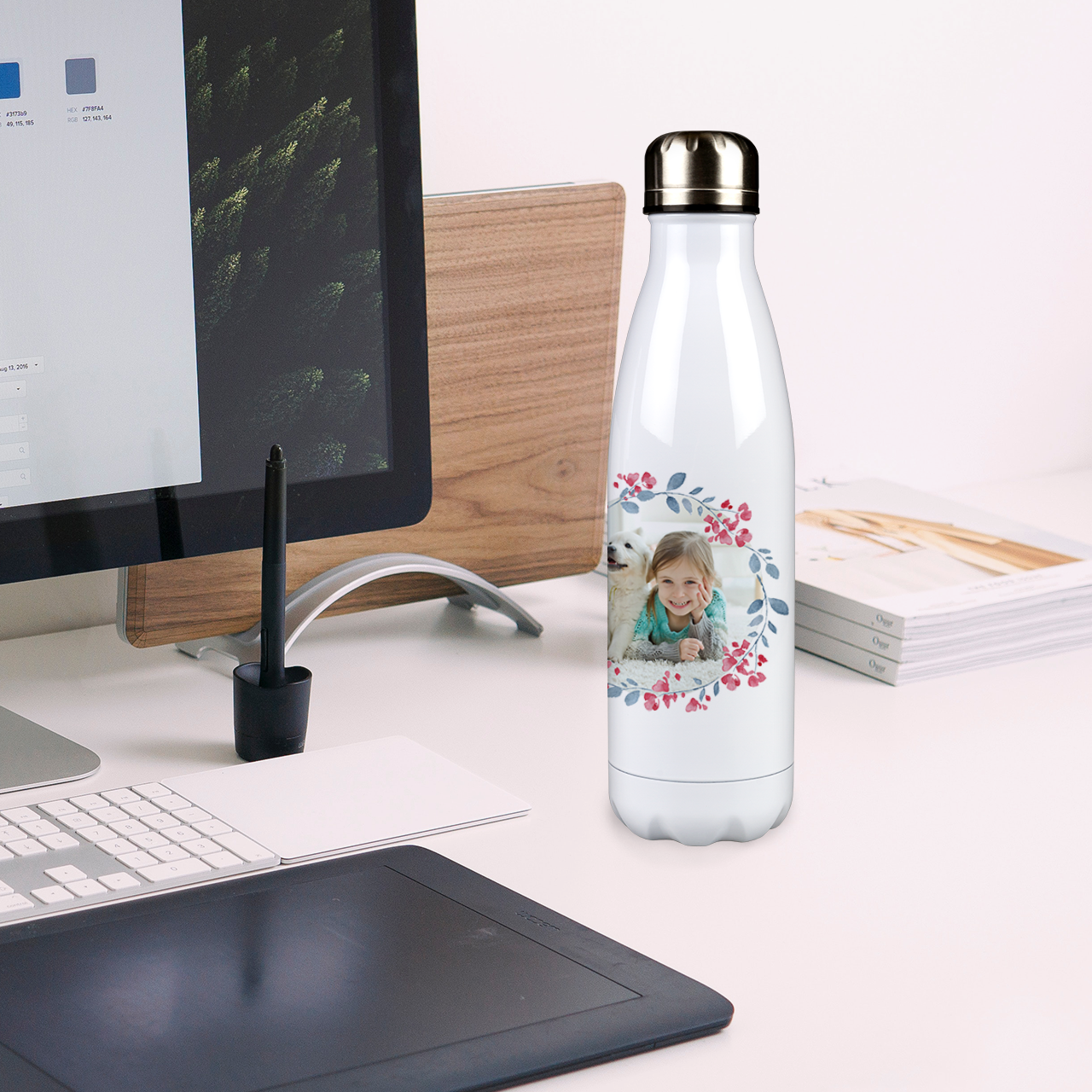 Thermosflasche aus Edelstahl mit Foto und Design Thermosflasche weiß: diese Edelstahlflasche ist perfekt für alle, die Funktionalität mit individuellem Design kombinieren möchten.