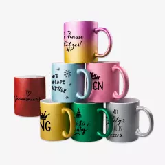 Hier könnt ihr eine Glitzertasse bedrucken. Erhältlich in sieben verschiedenen Farben: hellblau, silber, rosa, grün, rot, gold und pink-gold. Viel Spaß beim Gestalten!