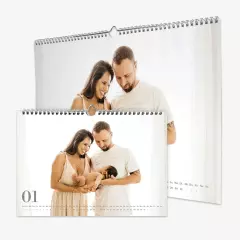 Mit dem großformatigen Foto Wandkalender habt ihr genug Platz, um eure liebsten Fotos perfekt in Szene zu setzen. Ideal für Familienfotos oder Landschaftsaufnahmen.