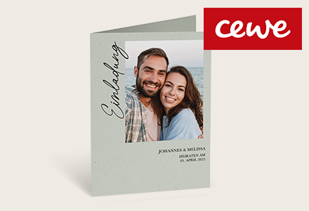 Fotokarte bestellen als Einladungskarte mit individuellen Fotos.